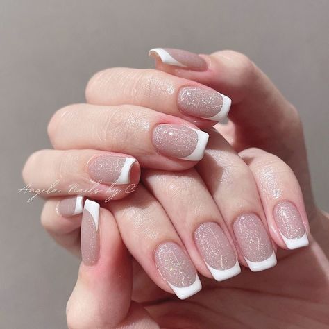 Nail Korea, Nails Tay, Classy Nail Art Ideas, Bright Nail Art, Minimal Nails Art, Beauty Hacks Nails, Art Deco Nails, Elegant Nail Designs, Nude Nail Designs