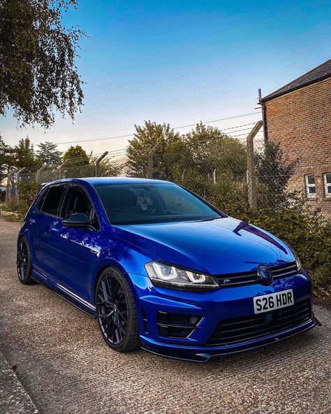 LAPIZ BLUE GOLF R 🔥 . Follow: @vwclubtrcom 🚗: @murderedr . #golf7r #golfr #golf7gti #golfgti #golf7 #vwgolf #golf #vw #volkswagen #golf8 Golf 7r, Golf 8 Gti, Vw Golf R Mk7, Golf R Mk7, Golf 7 R, Golf 7 Gti, Vw Mk4, Boyfriend Kissing, Gti Mk7