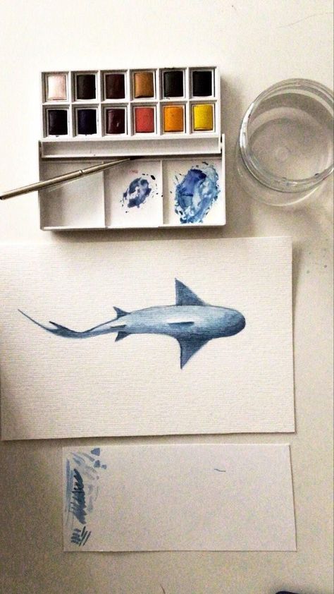 Ocean Animal Watercolor Art, Simple Ocean Watercolor, Watercolor Shark Paintings, Watercolor Art Ocean Animals, Simple Shark Painting, Diy Shark Decor, Shark Pottery Painting, Shark Painting Ideas, Watercolour Shark