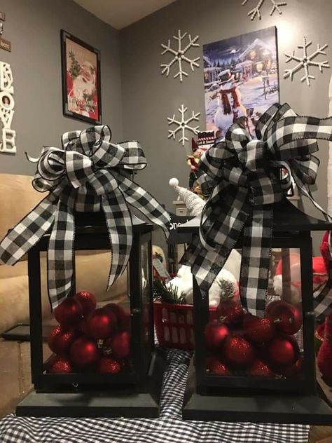 Black Christmas Decorations, White Christmas Tree Ideas, Buffalo Plaid Christmas Decor, Plaid Christmas Decor, Christmas Tree Decorating Themes, Creative Christmas Trees, Country Christmas Decorations, Christmas Tree Inspiration, Christmas Themes Decorations