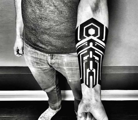 Ben Volt Tattoo, Geometric Tattoo Meaning, Geometric Flower Tattoo, Small Geometric Tattoo, Geometric Animal Tattoo, Tech Tattoo, Cyberpunk Tattoo, Armband Tattoo Design, Biomechanical Tattoo