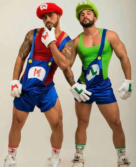 Luigi Halloween Costume, Luigi Costume, Mario Costume, Mario And Luigi, Halloween Disfraces, Mens Costumes, Super Mario, Mario, Halloween Costumes