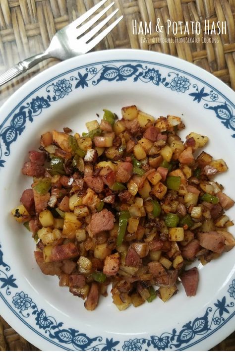 Ham and Potato Hash Leftover Ham Recipes Dinners, Ham Hash, Recipes Using Ham, Potato Hash Recipe, Dinners Healthy, Homemade Ham, Ham Potato, Main Entrees, Leftover Ham Recipes