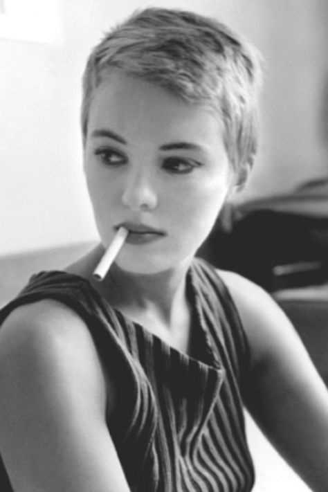 Jean Seberg Kort Pixie, Jean Seberg, Corte Pixie, Hair Women, Short Pixie Haircuts, Pixie Haircuts, Short Haircut, Short Pixie, Hair Short