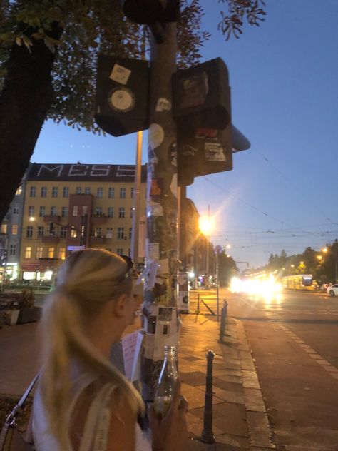 Berlin Aesthetic Girl, Berlin Aesthetic Night, Berlin City Aesthetic, City Aesthetic Night, Berlin Summer, Berlin Aesthetic, Insta Aesthetic, Night Friends, Berlin City