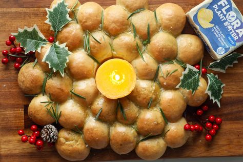 The viral butter candle recreated with a plant-based alternative to dairy butter. A great way to elevate your Christmas festivities, we’ve infused Flora Plant with LOTS of roasted garlic and paired it with this festive tear-and-share bread wreath for a striking centrepiece for all to enjoy. Butter Candle Charcuterie, Butter Candle Appetizer, Tear And Share Bread, Butter Candle, Plant Garlic, Bread Wreath, Candle Alternatives, Ball Wreath, Christmas Festivities