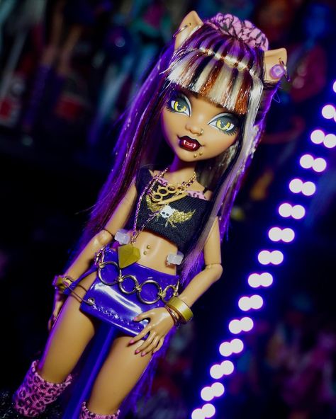 �✨Mcbling Clawdeen Wolf✨ . . Faceup by @morgsdolls Outfit by @divachickemma . Okay you guys this trio of dolls is going to be so iconic!! Just wait till you see what we have cooking!!! . . #ooak #monsterhigh #doll #dollooak #dollartist #ooakdoll #customdoll #dollrepaint #dollreroot #ooakdolls #art #artist #sewing #mcbling #clawdeenwolf #clawdeen #mcblingfashion #y2k Clawdeen Restyle, Mcbling Fashion, Clawdeen Wolf, Sculpted Doll, Just Wait, Doll Repaint, Ooak Dolls, Custom Dolls, Monster High