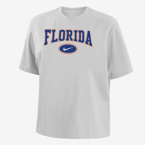 Made with soft cotton, this roomy Florida tee gives you a relaxed look without feeling too oversized and lets your cheer on your school in comfort. Ucla Shirt, Florida Volleyball, Sporty Looks, Volleyball Shirt, University Shirt, Fall Transition Outfits, Football Fashion, Florida Woman, College Shirts