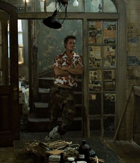 Movie Pfp, Edward Norton, Tyler Durden, Couples Costumes, Brad Pitt, Exhibition Design, Movies Showing, Favorite Movies, Bread