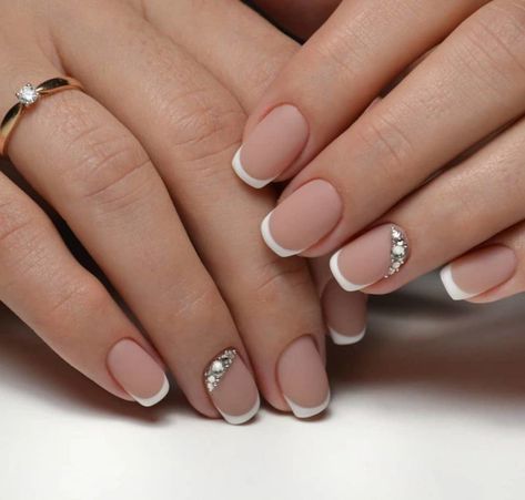 France Manicure, France Nails, Pedicure Art, Nails French Manicure, Eyeshadow Ideas, Manicure Designs, French Manicure Designs, Manicure Nail Designs, Matte Nails Design