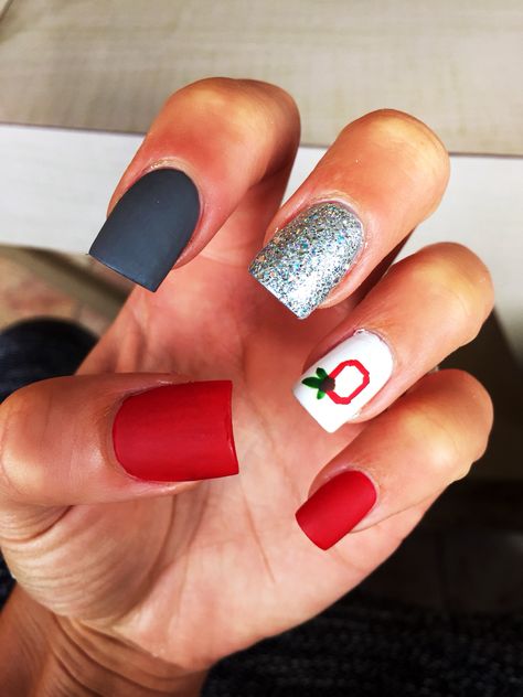 Ohio State Buckeye Nail Art, Ohio State Nail Art, Ohio State Buckeyes Nails Art, Osu Buckeye Nails, Ohio State Football Nails, Ohio State Nails Buckeyes, Osu Nails Buckeyes, Ohio State Buckeyes Nails, Ohio State Nails Designs