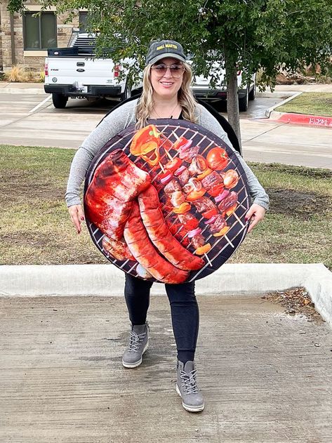 womens grill costume for halloween on food blogger Jenna Passaro from sip bite go Campsite Trunk Or Treat, Halloween Costume Idea, Costume For Halloween, Matching Halloween, Trunk Or Treat, Adult Halloween Costumes, Baby Costumes, Bbq Grill, Adult Costumes