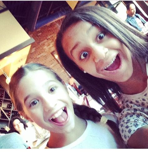 Kenzie & Nia Nia And Kenzie, Nia And Mackenzie, Mackenzie Dance Moms, Aldc Rares, Dance Moms Season 5, Dance Moms Season 4, Nia Sioux Frazier, Beach Theme Birthday, Nia Frazier