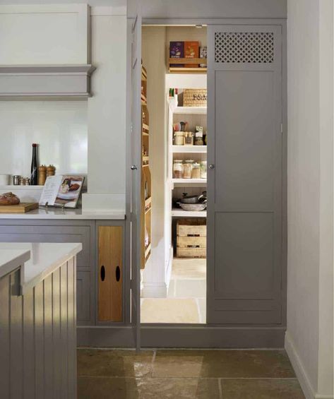 Walk In Pantry Ideas, Shaker Home, Shaker Kitchens, Glass Pantry Door, Hidden Pantry, Kitchen Larder, Larder Cupboard, Pantry Room, Rustic Wooden Shelves