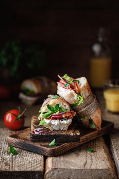 Silver Jug, Menue Design, Food Burger, Food Photography Inspiration, Western Food, Delicious Sandwiches, Photography Food, Food Photography Styling, Food Presentation