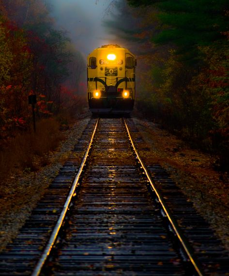 Train Wallpaper, Blur Background Photography, Scenic Railroads, Railroad Pictures, Blur Photo Background, Railroad Photography, Train Art, Train Photography, Dslr Background Images