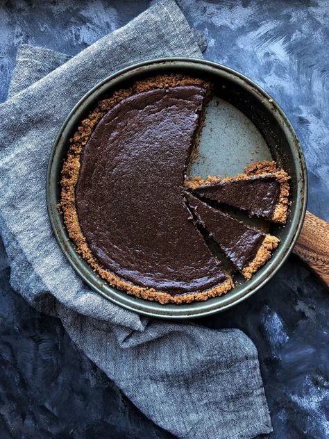 Hot Chocolate Pie, Spicy Chocolate, Chocolate Pie Recipes, Pie Pops, Mexican Chocolate, Mexican Hot Chocolate, Chocolate Pie, Gingerbread Recipe, Mexican Dessert