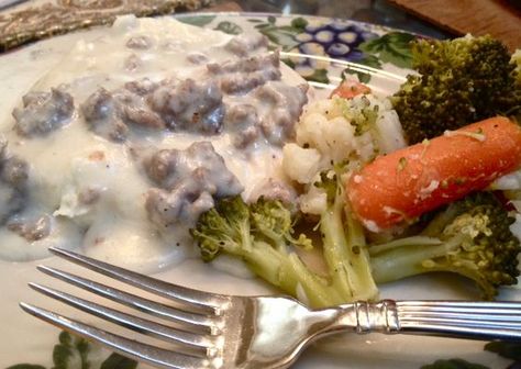 Sausage Gravy over Mashed Potatoes (with a gluten free option) Sausage Gravy Over Mashed Potatoes, Easy Chicken And Dumplins, Steak And Seafood, Sausage Gravy, How To Cook Sausage, Top Recipes, Potato Dishes, Cream Of Chicken Soup, Easy Chicken