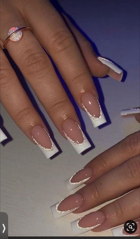 Cute White French Tip Nails With Glitter, White French Tip Acrylic Nails With Glitter, Purple And White Square Nails, White Glitter Nails With Designs, Nail Ideas French Tip With Gems, Nails Acrylic Winter Classy, Square Acrylic Nails Glitter, French Tip Acrylic Nails With Glitter, Glitter Nails Classy