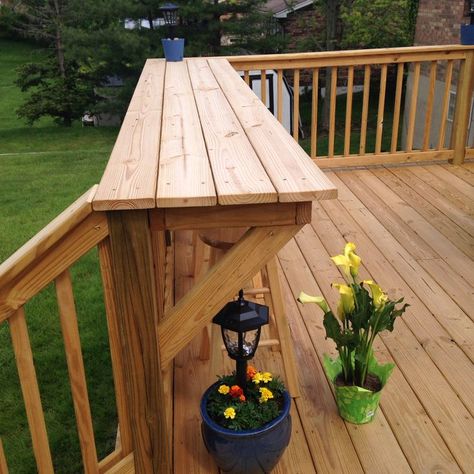 Ideas Terraza, Deck Bar, Deck Remodel, Patio Deck Designs, Wooden Deck, Mobile Home Porch, Deck Designs Backyard, Front Porch Christmas Decor Ideas, Porch Christmas Decor Ideas