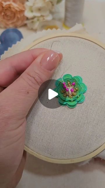 How To Sew Sequins, Bead Embroidery Tutorial, Embroidery Tools, Sewing Embroidery, Needle Thread, Sewing Embroidery Designs, Perler Patterns, Beaded Jewelry Patterns, Sequins Embroidery