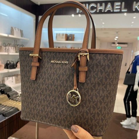 Mk Bags Michael Kors Mk Handbags, Brown Michael Kors Bag, Michael Kors Bag Brown, Mk Tote Bag, Sac Michael Kors, Women's Bags By Color, Luxury Bags Collection, Mk Handbags, Girly Bags