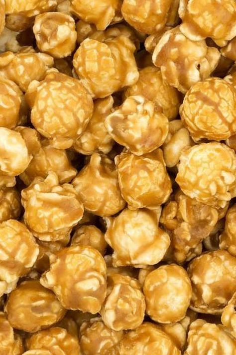 Buttery Sweet Baked Caramel Corn (Easy) Caramel Corn Packaging Ideas, Caramel Popcorn With Condensed Milk, Soft Caramel Corn, Baked Caramel Corn, Butter Toffee Popcorn Recipe, Toffee Popcorn Recipe, Caramel Corn Easy, Caramel Corn Recipe, Corn In The Oven