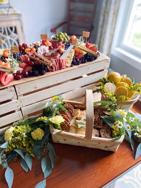 A lemon themed bridal shower grazing table. We used crates as risers and cute baskets for the crackers. Bridal Shower Grazing Table, Italian Picnic, Appetizers Cheese, Appetizer Display, Lemon Themed Bridal Shower, Cheese Table, Picnic Sandwiches, Sparkling Cocktail, Dessert Packaging