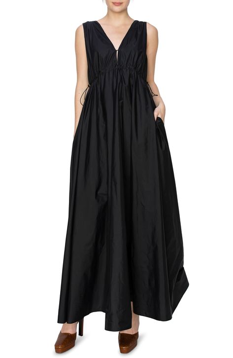 MELLODAY Ruched Maxi Dress available at #Nordstrom Floaty Maxi Dress, Ruched Maxi Dress, Fabric Gifts, Nordstrom Store, Free Fabric, Black Fits, Nordstrom Dresses, Tunic Dress, Dress Making