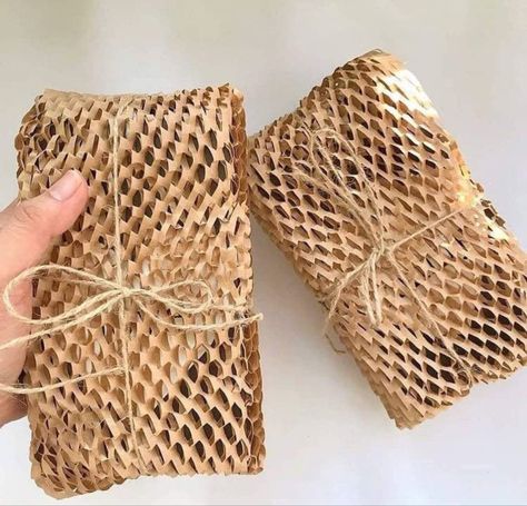 Eco Friendly Wrapping, Stone Accessories, Eco Packaging, Honeycomb Paper, Sustainable Wedding, Tea Brands, Wine Packaging, Cardboard Packaging, Beverage Packaging