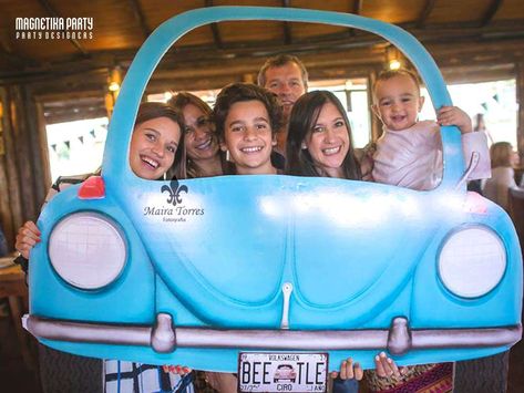 Primer añito de Ciro - Beetle  | CatchMyParty.com Vw Beetle Birthday Party Ideas, Volkswagen Birthday Party Ideas, Beetle Birthday Party, Paris Party Decorations, Eco Kids, Cars Theme Birthday Party, Cars Party, Car Themes, Diy Birthday Decorations