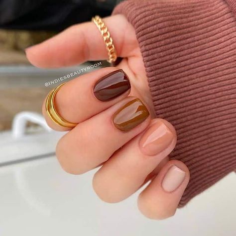 Fall Nail Pairings, Simple Autumn Nails Short 2022, Fall Minimalist Nails, Nb Makeup, Fall Inspired Nails, Fall Short Nails, Trendy Fall Nails, Simple Fall Nails, Short Gel Nails