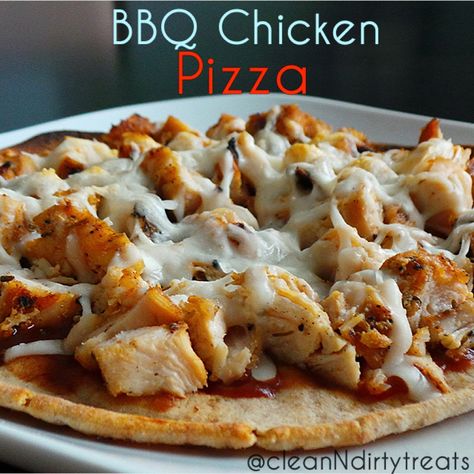 YUMMM pizza!! Just give me desserts & pizza, and I'm a happy girl:) Last night I made a quick n easy low carb BBQ Chicken Pizza!! Here's how to make it (Servings for 1): 1. Leftover grilled chi... High Protein Bbq Chicken, Low Carb Bbq Chicken, Protein Dinner Recipes, High Protein Dinner, Low Carb High Protein, Protein Dinner, Protein Lunch, High Protein Meal Prep, Healthy High Protein Meals