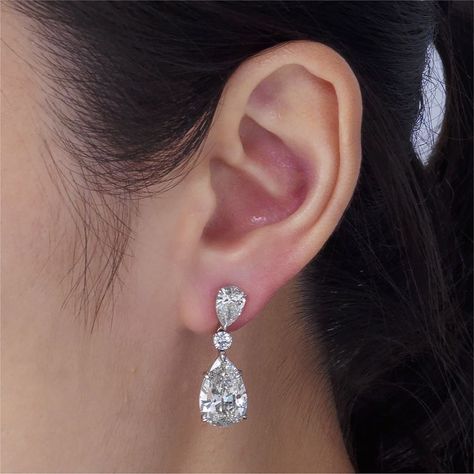 Luxury Earrings Diamond, Diamond Earrings Aesthetic, High Jewelry Earrings, Wedding Earrings Diamond, Luxury Earring, Pear Diamond Earrings, Diamond Earrings Wedding, Earrings Luxury, Luxury Earrings