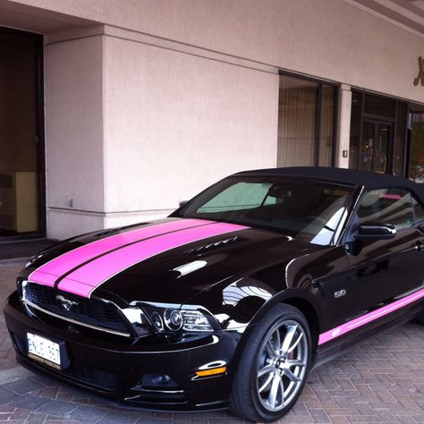 Dream car!! I see something similar in my near future:) black with pink accents;) Black Mustang With Pink Stripes, Black And Pink Mustang, Car With Pink Accents, Black Car With Pink Accents, Black Truck With Pink, Pink And Black Car, Pink Camaro, Pink Mustang, Hot Pink Cars