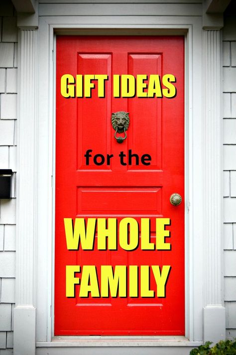 Need a "one size fits all" type gift, that really does work for the whole family? This list is *exactly* what my family would love to receive! Perfect ideas for a Christmas gift that's for everyone. One family, one gift! Whole Family Gift Ideas, Family Gift Ideas, New Mom Gifts, Milestone Birthday Gifts, Best Family Gifts, Ultimate Gift Guide, Presents For Men, 20 Gifts, Ideas Family