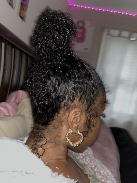 Low Back Bun, Back Bun Hairstyles, Curly Puff, Healthy Black Hair, Natural Hair Bun Styles, Hair Puff, Quick Natural Hair Styles, Cute Curly Hairstyles, Quick Weave Hairstyles