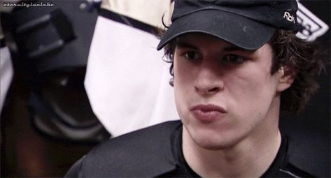 tumblr_one7efaL2B1r6f9y3o1_540.gif (540×291) Sidney Crosby Girlfriend, Sidney Crosby Gif, Sidney Crosby Mustache, Sidney Crosby And Kathy Leutner, Sidney Crosby Nathan Mackinnon, Evgeni Malkin, Sidney Crosby, Im Weak, Pittsburgh Penguins