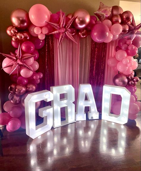 Ballroom Graduation Party, Pink Open House Ideas, Pink And Silver Graduation Party, Pretty Graduation Party, Black And Pink Graduation Party, 8th Graduation Party Ideas, Graduation Party Pink Theme, Hot Pink Grad Party, Pink And Black Graduation Party