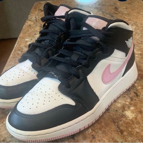 White/black Light Artic Pink Jordan 1’s Pink Jordans, Nike Air Force Sneaker, Black Light, Jordan 1, White Black, White And Black, Sneakers Nike, Jordan, Sneakers