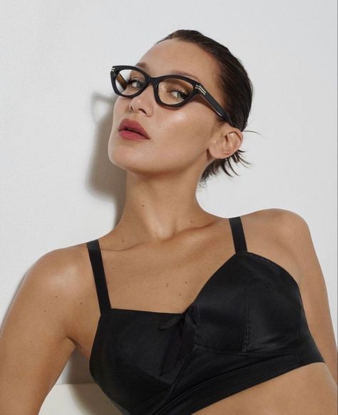 Marc Jacobs Eyewear, Isabella Hadid, Models Style, Gigi Hadid, Bella Hadid, Marc Jacobs, Fashion Models, Models