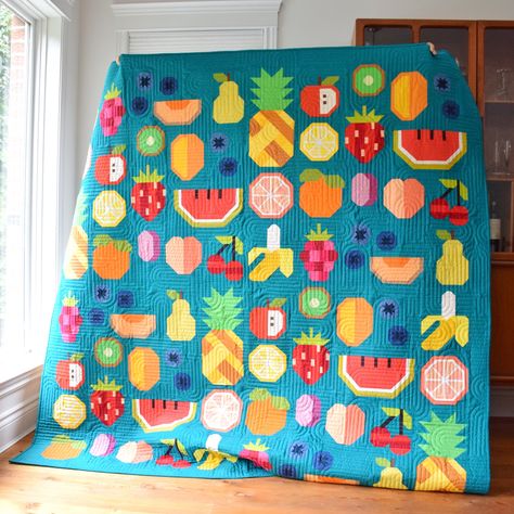 Elizabeth Hartman Patterns, Fruit Quilt, Elizabeth Hartman Quilts, Craft Hobbies, Elizabeth Hartman, Heart Quilt Pattern, Quilt Studio, Laundry Basket Quilts, Quilt Modernen