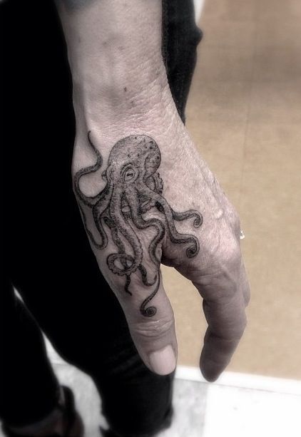 #octopus #tattoo #tattoos #ideas #designs #men #formen #menstattooideas Octopus Tattoo Design, Octopus Tattoos, Geniale Tattoos, Octopus Tattoo, Small Hand Tattoos, Hand Tattoos For Guys, Small Tattoo Designs, Best Tattoo Designs, 문신 디자인