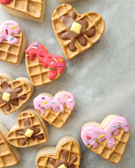 Cute Valentine cookies decorated with royal icing. Heart cookies for kids and other Valentine cookies for him or her. Some of these Valentine Cookies are easy, while some are more difficult to make. Some Valentine Cookies made with fondant and chocolate too. Heart Cookies, Cookies Decorated, Royal Icing, Frosting, Sprinkles, Waffles, Valentines Day, Valentines, Valentine's Day