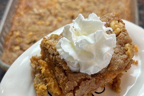 Pumpkin Dump Cake - Crazy Busy Mama Crazy Busy Mama, Classic Stuffing, Pumpkin Dump Cake Recipe, Pumpkin Dump, Dump Cake Recipe, Pumpkin Treats, Dump Cake Pumpkin, Coffee Creamer Recipe, Dump Cakes