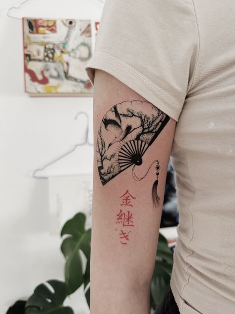 #handfan #fantattoo #japaneselettering #japanese #dotwork #dotworktattoo #minimalism #minimaltattoo #blackboldsociety #blxckink #oldlines #tattoosandflash #darkartists #topclasstattooing #inked #tattoodo #tttism #inkedgirls Japanese Dot Work Tattoo, Japanese Minimal Tattoo, Japanese Fan Tattoo Traditional, Minimal Japanese Tattoo, Folding Fan Tattoo, Feminine Japanese Tattoos, Japanese Fine Line Tattoo, Fan Tattoo Japanese, Vietnamese Tattoo Ideas