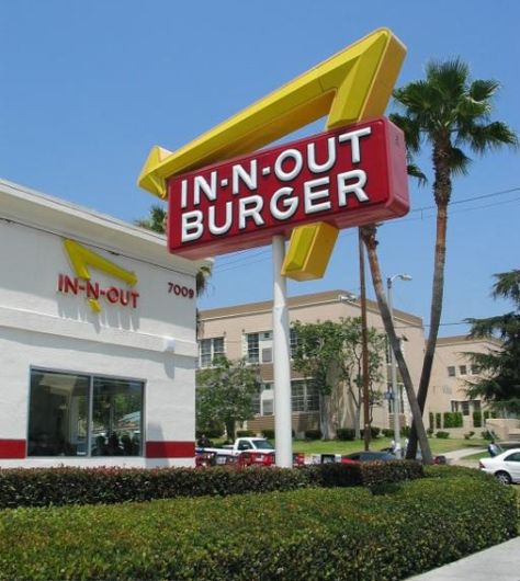 IN-N-OUT BURGER is a MUST HAVE! Unsweetened Iced Tea, Las Vegas Travel Guide, In And Out Burger, Low Carb Burger, In N Out Burger, Inn N Out, Burger Menu, Best Fast Food, In-n-out Burger