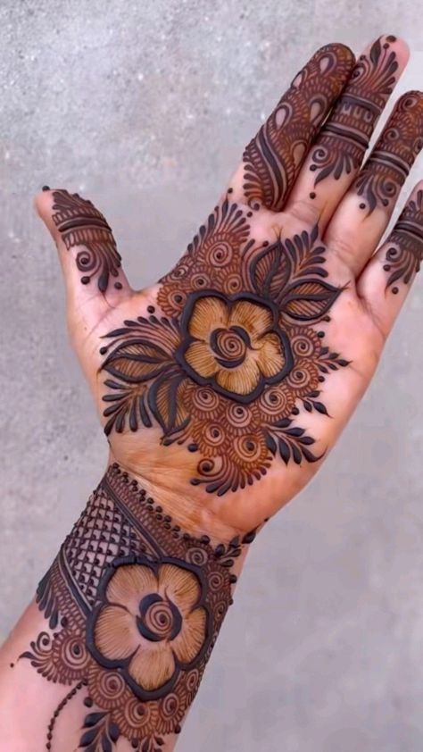 Pakistani Mehndi Designs, Mehndi Designs 2018, Rose Mehndi Designs, Mehndi Designs For Kids, Simple Mehndi Designs Fingers, Very Simple Mehndi Designs, Mehndi Designs Front Hand, Circle Mehndi Designs, Latest Simple Mehndi Designs