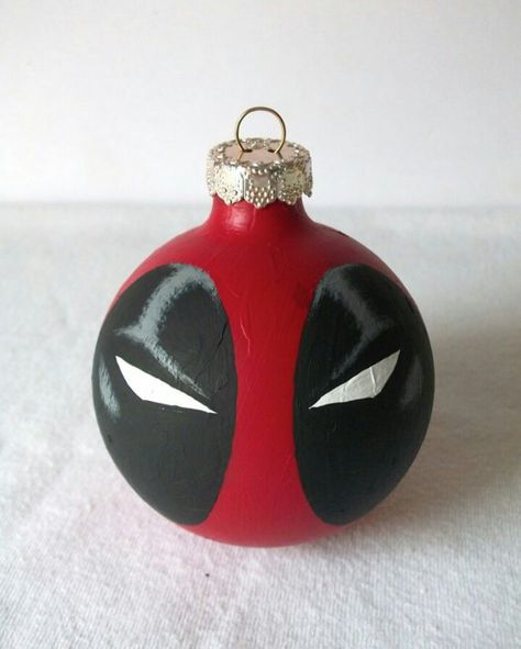 Christmas Craft Teens, Deadpool Crafts, Superhero Tree, Deadpool Christmas, Nerd Christmas, Marvel Christmas, Character Ornaments, Superhero Christmas, Nerdy Christmas