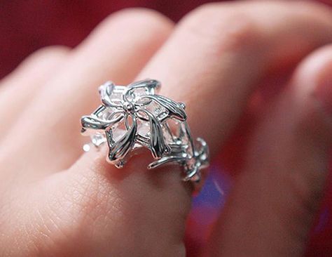 Item R86 Lord of the Ring 18k White GF Galadriel Ring  Size 9 $40.00 Nenya Ring, Galadriel Ring, Lord Of The Rings Galadriel, Lord Of The Rings Tattoo, Lord Of The Ring, Glow Jewelry, Ring Tattoos, Dragon Jewelry, Gem Ring